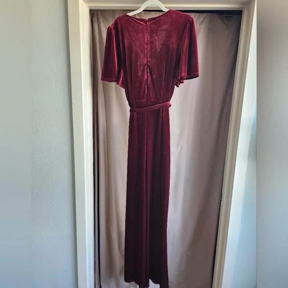 Elegant Burgundy Velvet Jumpsuit - Picture 3 of 6